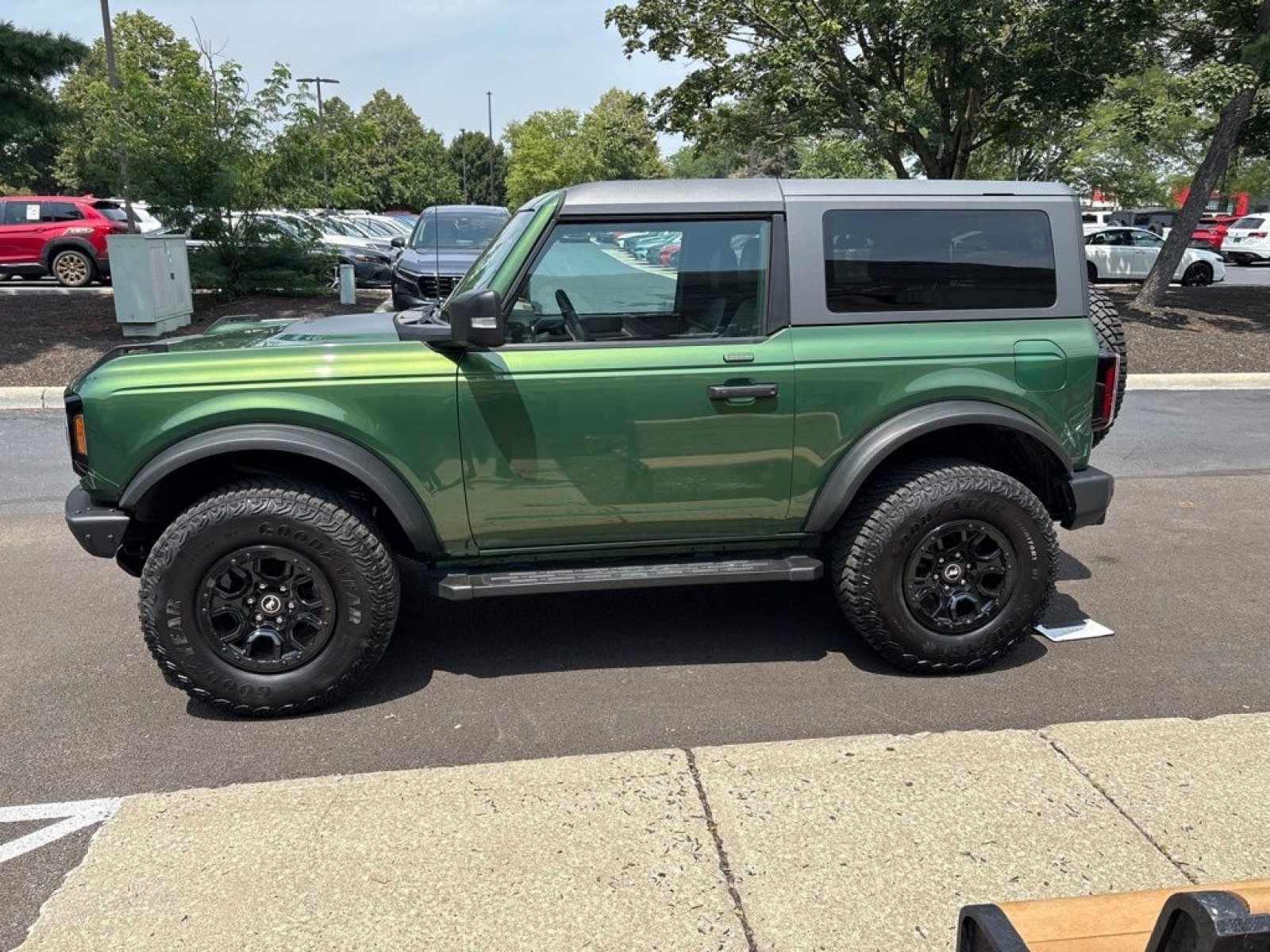 Used 2022 Ford Bronco Wildtrak AWD/4WD image 2
