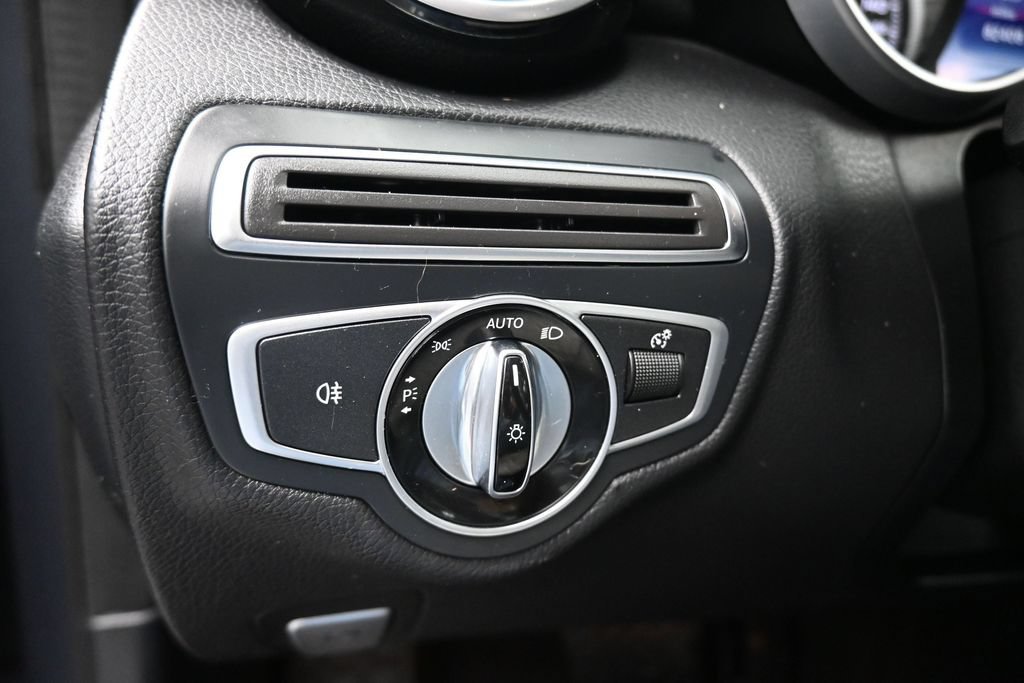 Used 2016 Mercedes-Benz C 300 4MATIC Sedan image 26