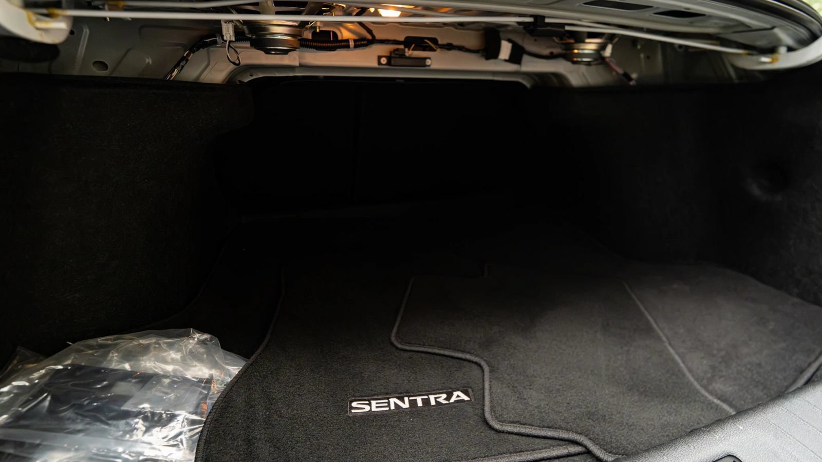 Used 2025 Nissan Sentra SV FWD image 18
