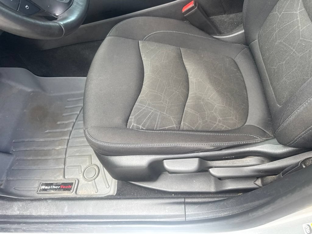 Used 2017 Chevrolet Volt LT FWD image 15