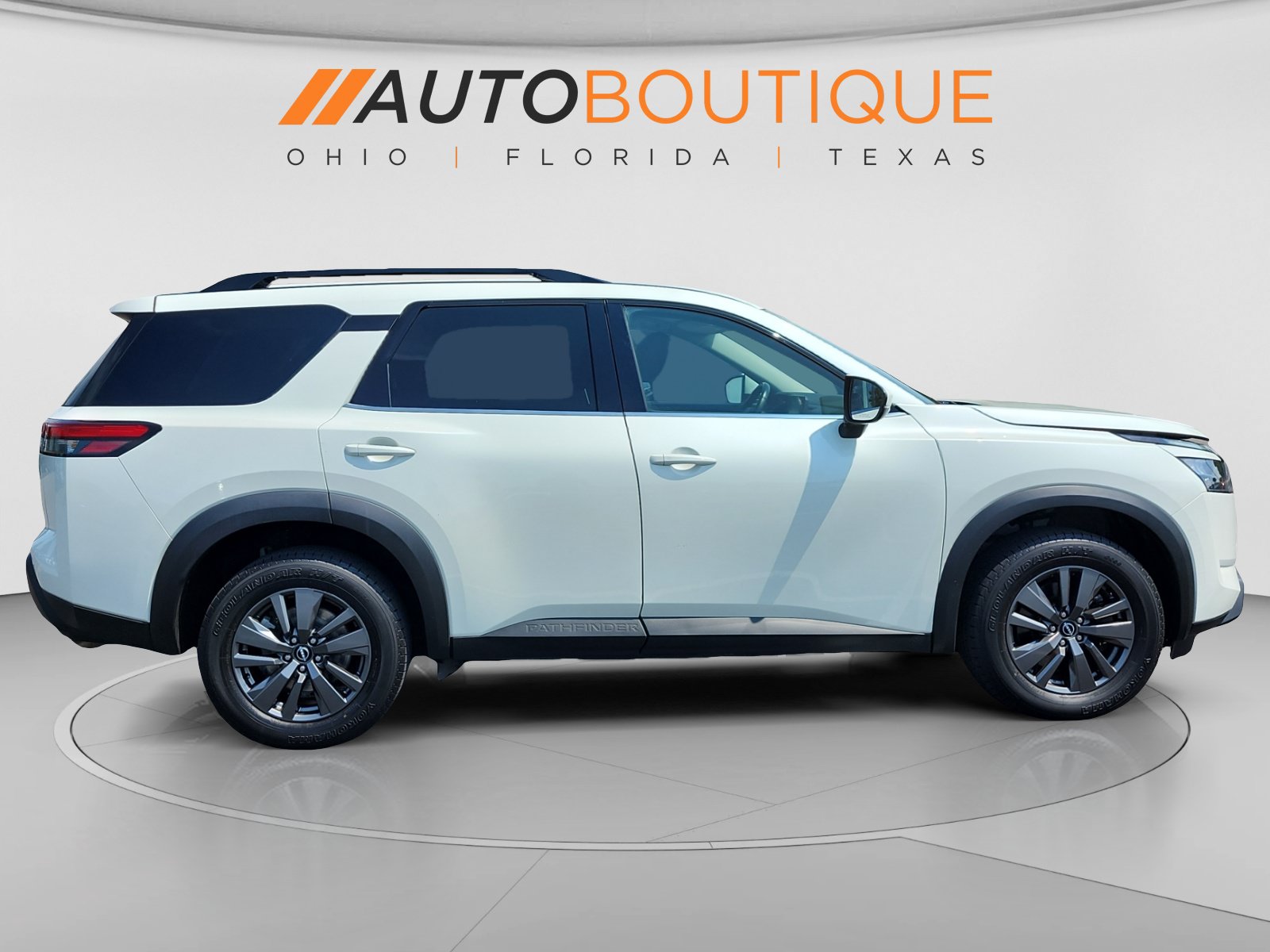 Used 2024 Nissan Pathfinder SV AWD/4WD image 6
