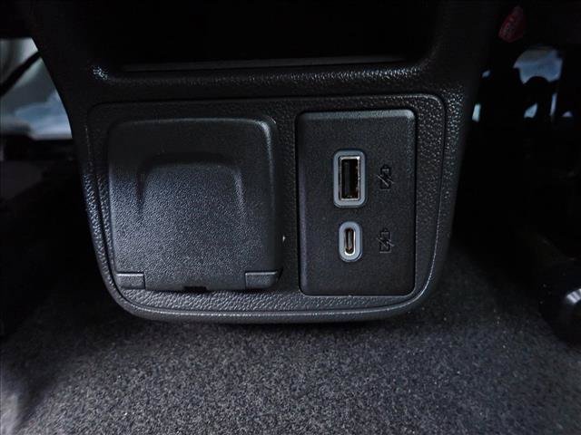 Used 2022 Chevrolet TrailBlazer RS w/ Sun and Liftgate Package AWD/4WD image 11