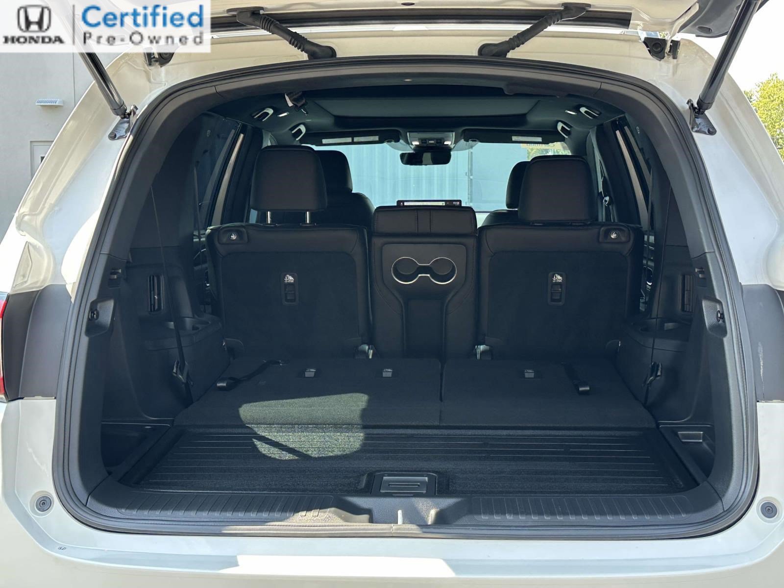 Certified 2026 Honda Pilot Black Edition image 8