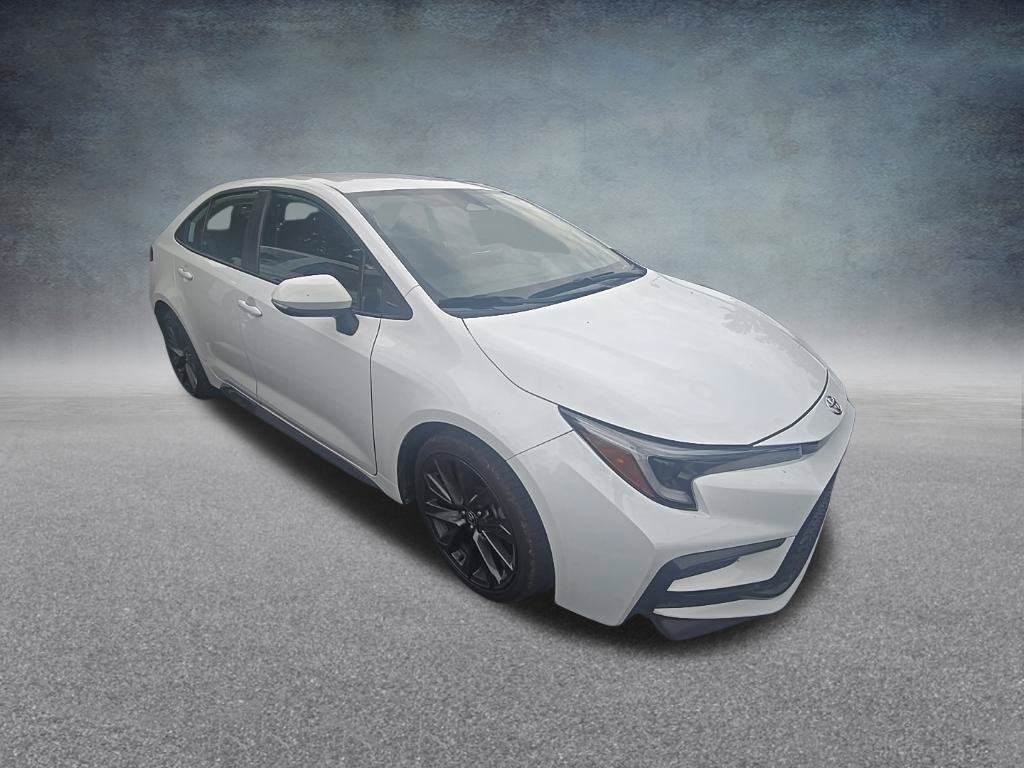Used 2025 Toyota Corolla SE FWD image 2