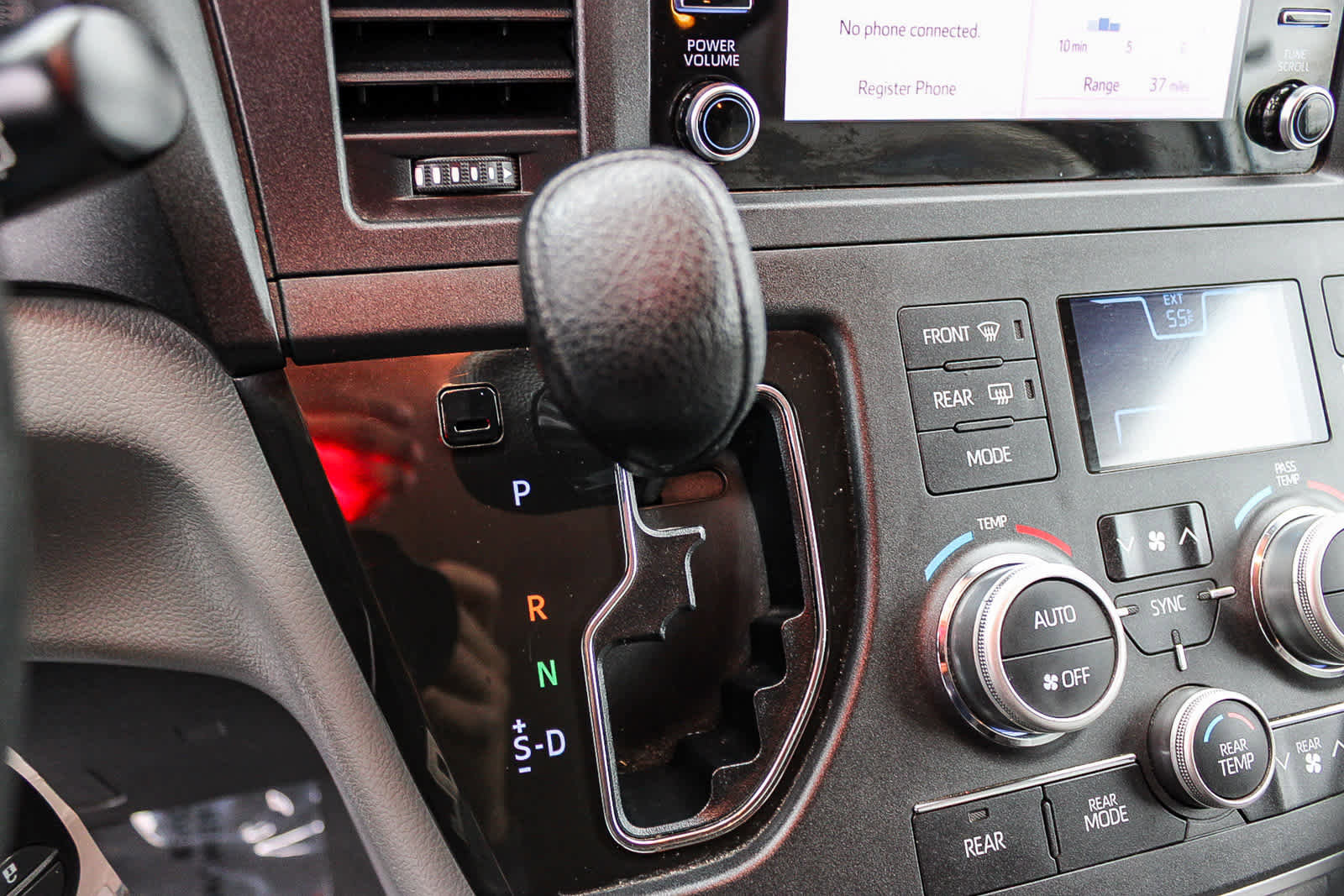 Used 2020 Toyota Sienna L image 20