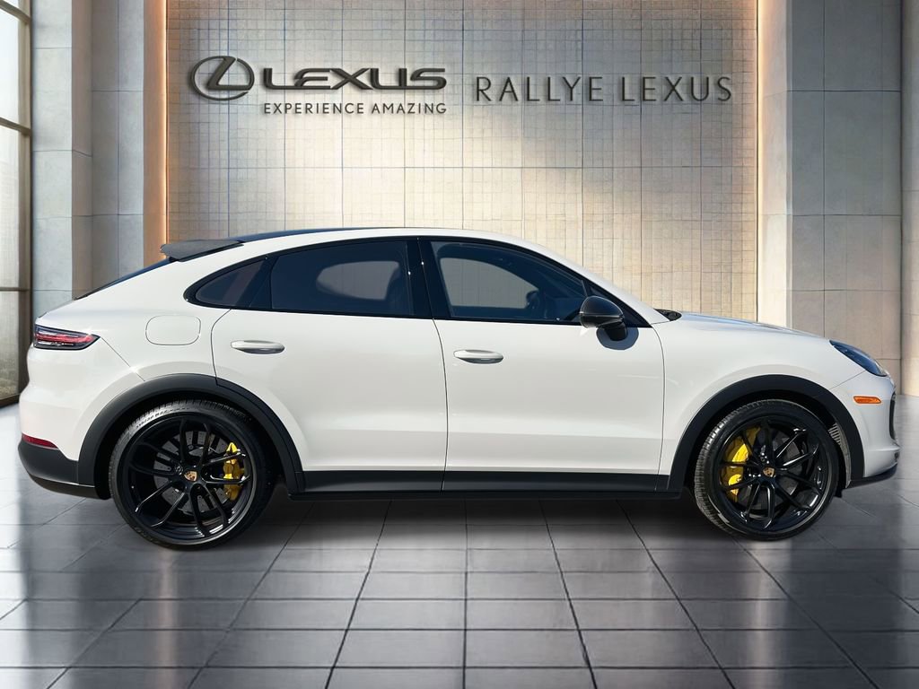 Used 2022 Porsche Cayenne Turbo GT image 3