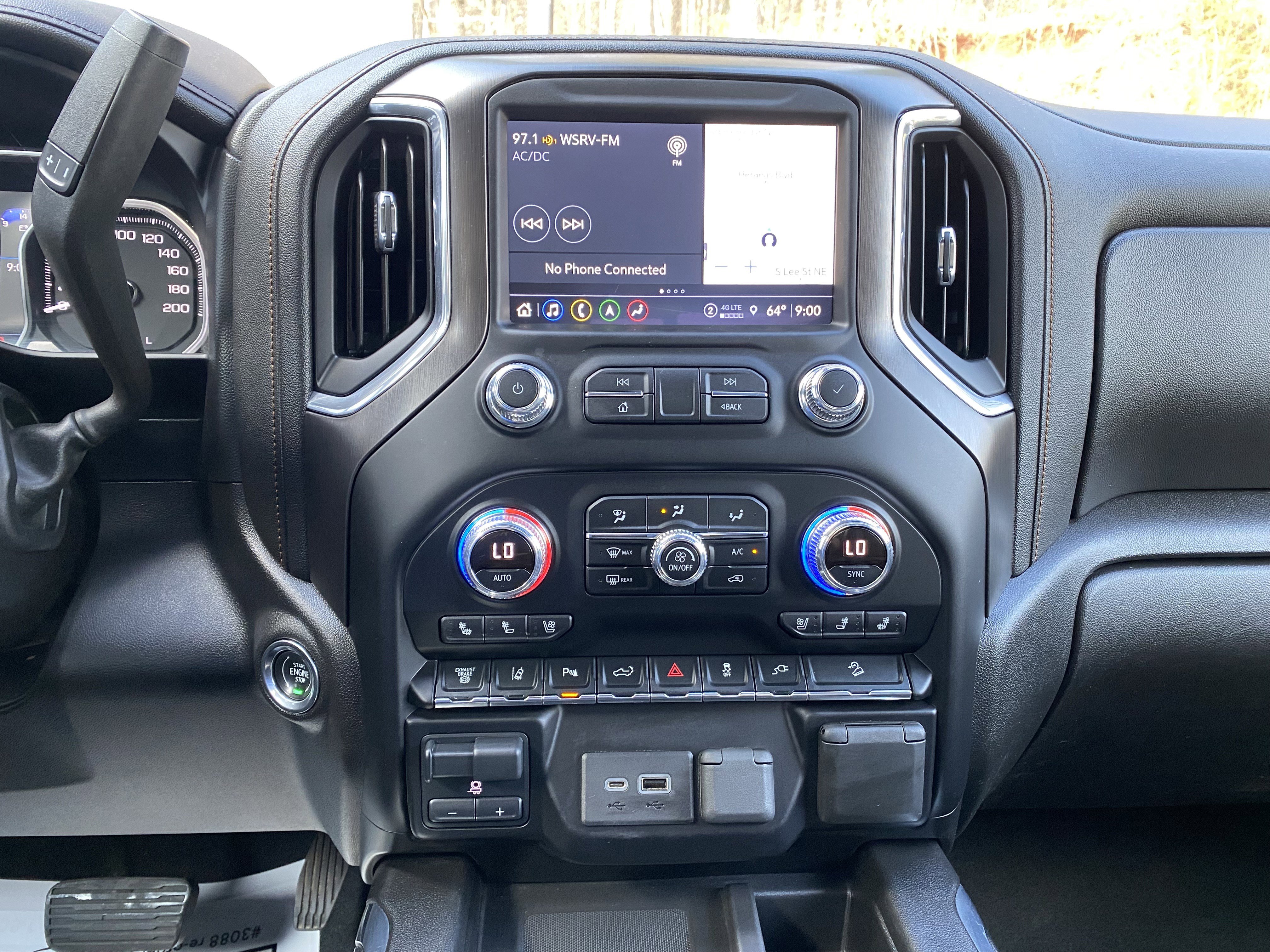 Used 2021 GMC Sierra 2500 AT4 w/ AT4 Premium Plus Package image 27