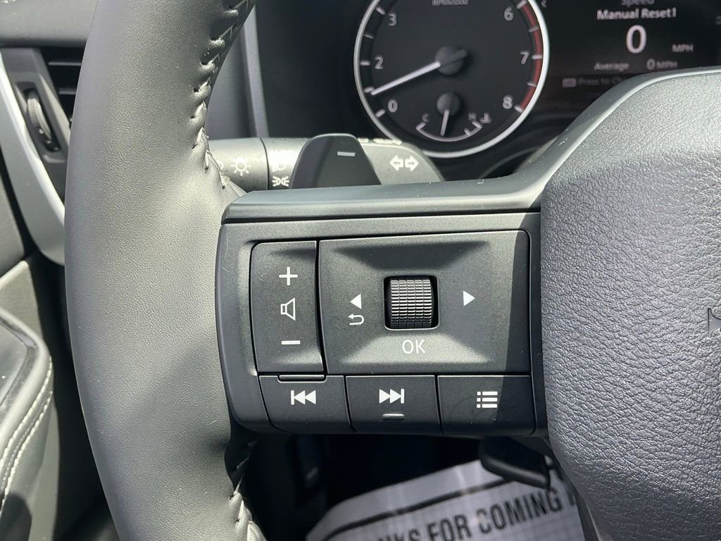 Used 2026 Nissan Rogue SV FWD image 28