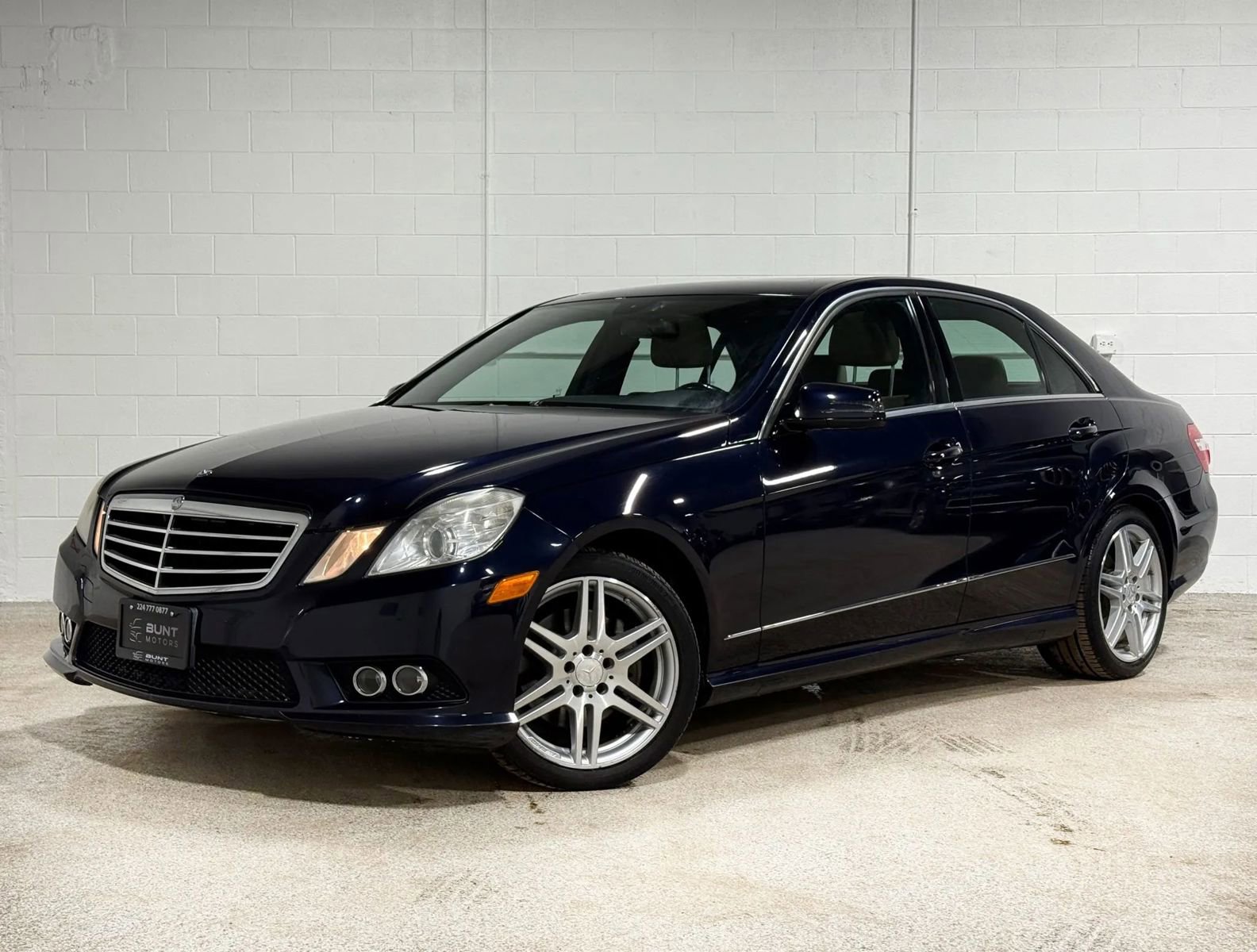 Used 2010 Mercedes-Benz E 350 E 350 4MATIC Sedan 4D image 2