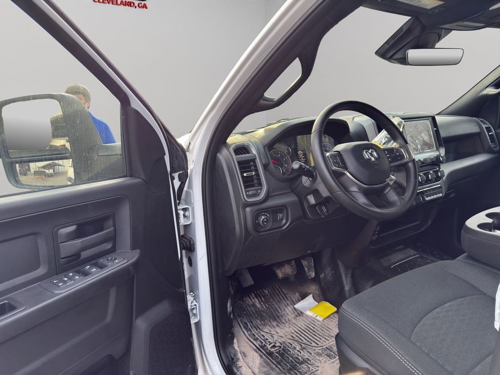 Used 2025 RAM 3500 Tradesman w/ Chrome Appearance Group image 5