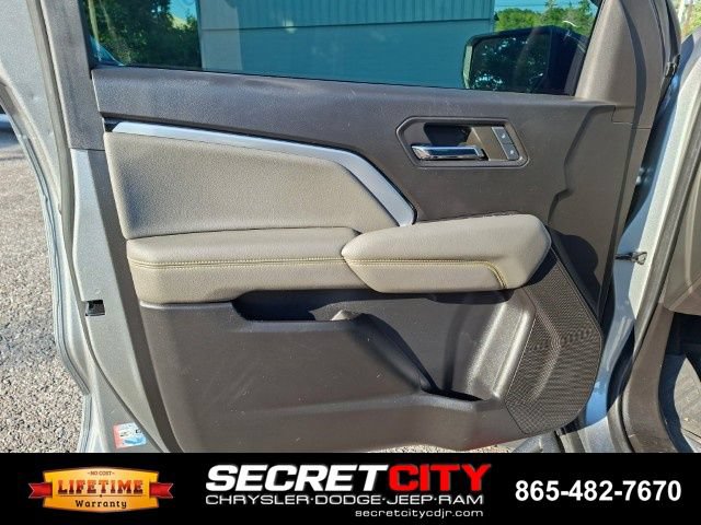 Used 2024 Chevrolet Colorado ZR2 AWD/4WD image 14