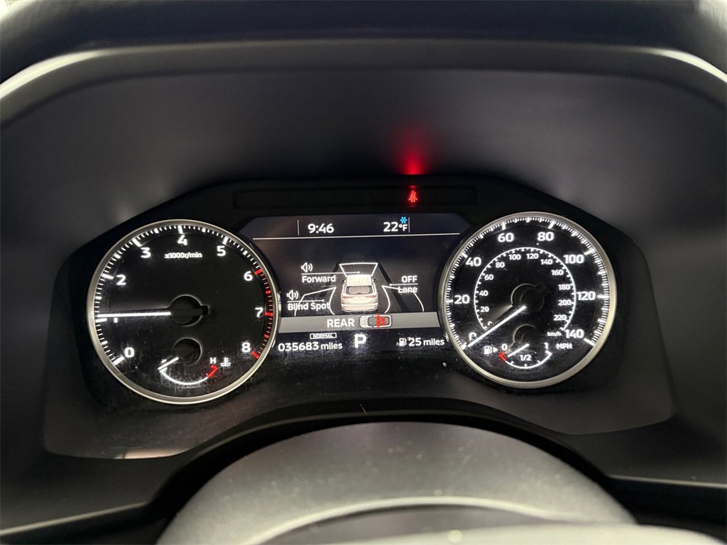 Used 2022 Mitsubishi Outlander SE image 16