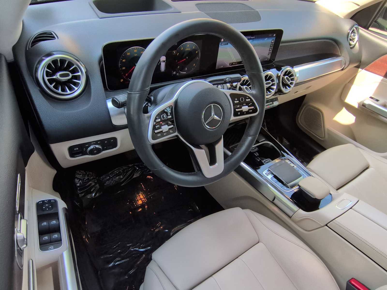 Used 2020 Mercedes-Benz GLB 250 4MATIC image 10