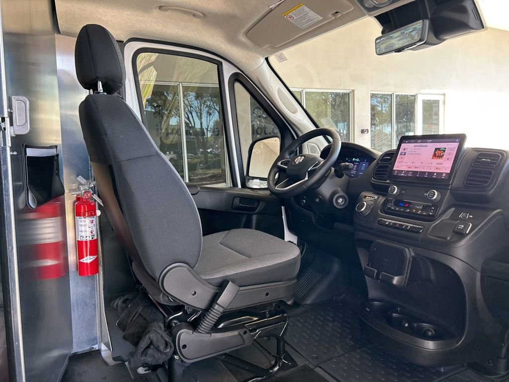 Used 2024 RAM ProMaster 3500 w/ Delivery Van Package image 23