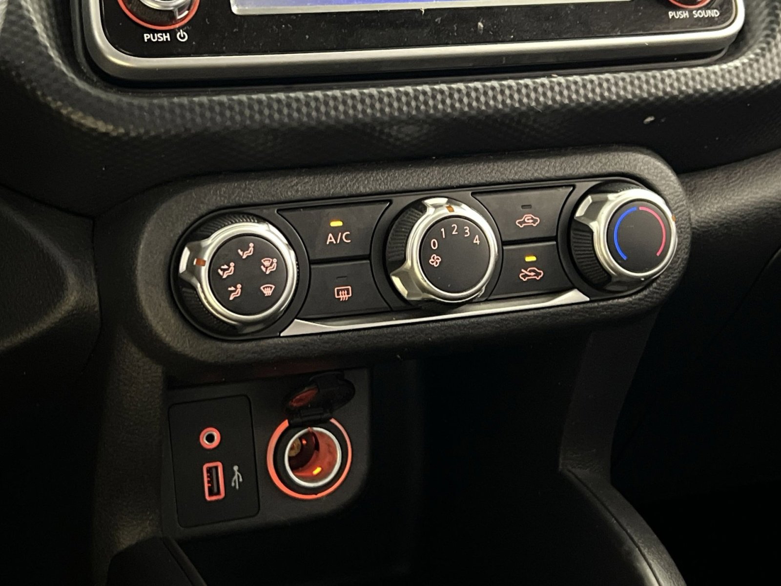 Used 2021 Nissan Kicks S image 19