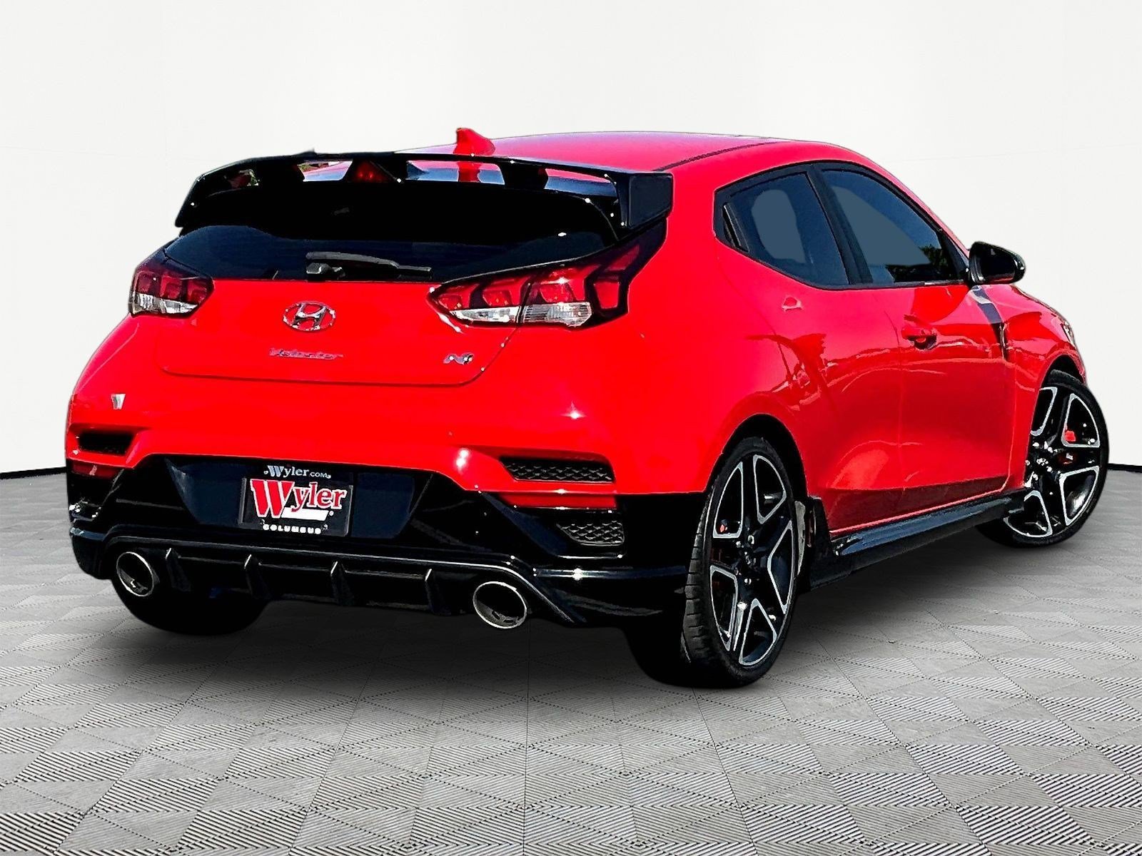 Used 2022 Hyundai Veloster N FWD image 6