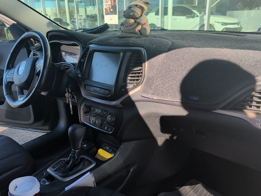 Used 2015 Jeep Cherokee Latitude w/ Trailer Tow Group image 10