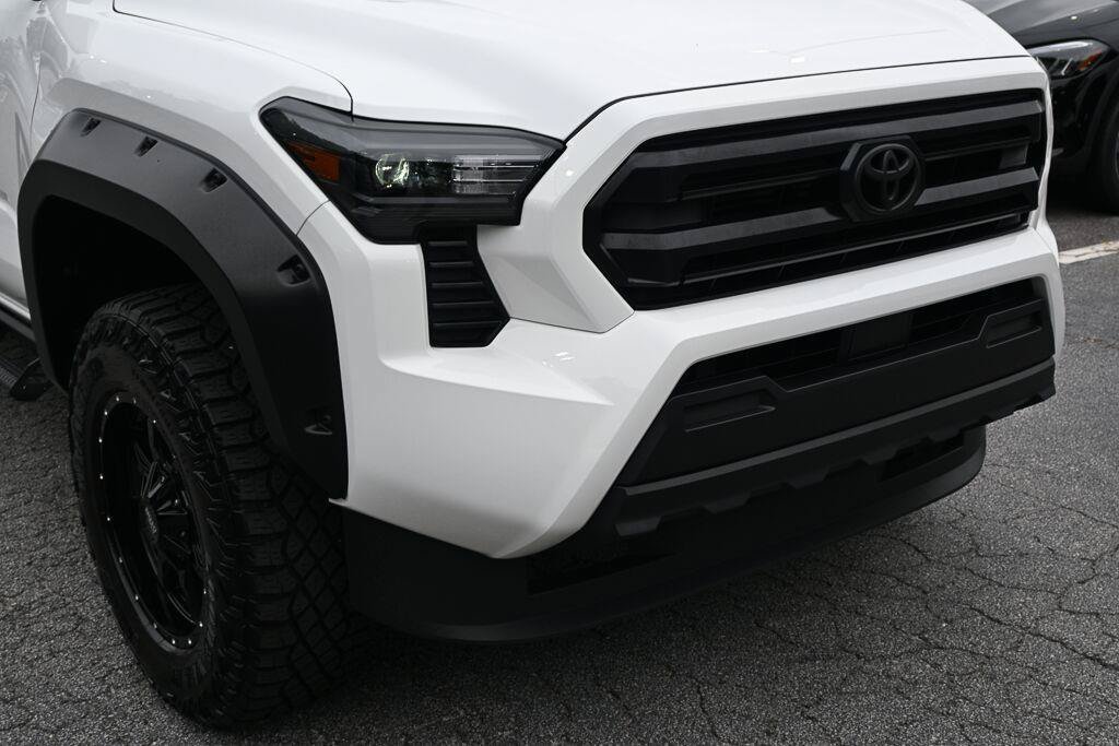 Used 2024 Toyota Tacoma SR AWD/4WD image 28