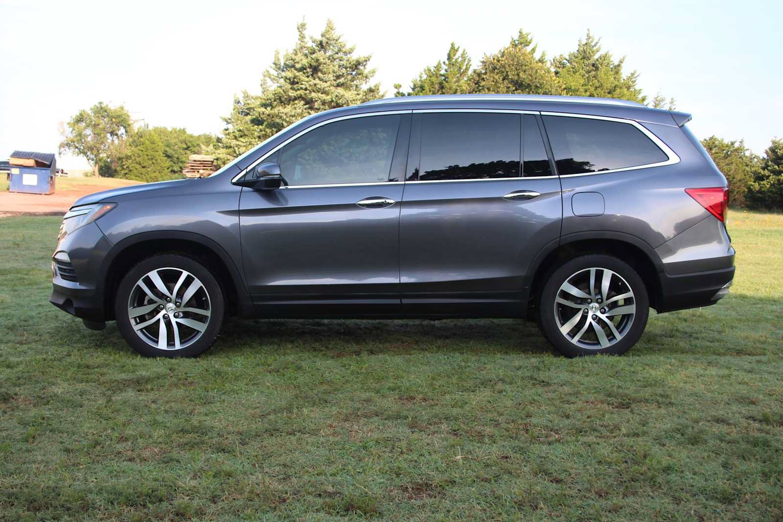 Used 2017 Honda Pilot Touring image 6