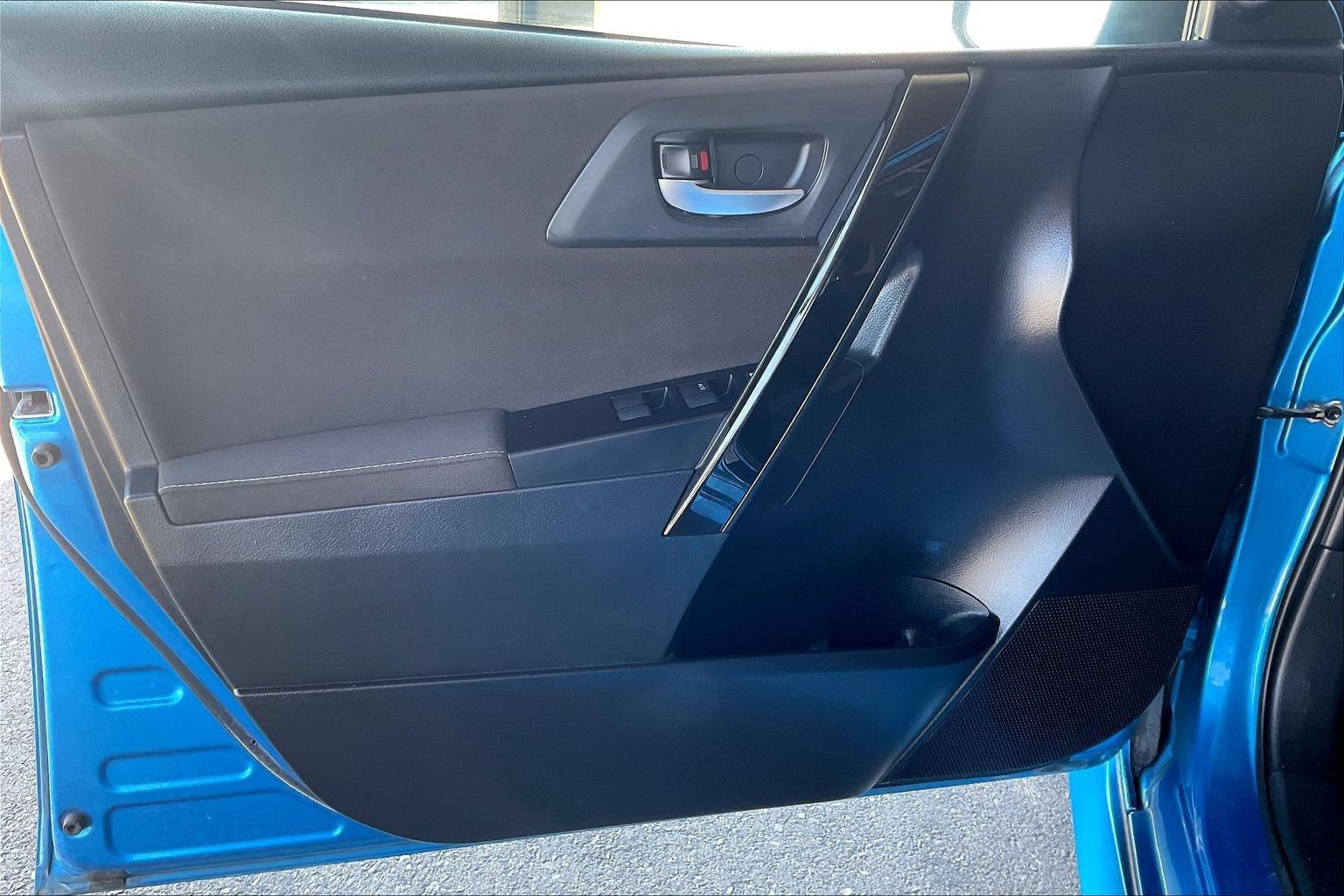 Used 2018 Toyota Corolla iM w/ All-Weather Mat Package FWD image 18