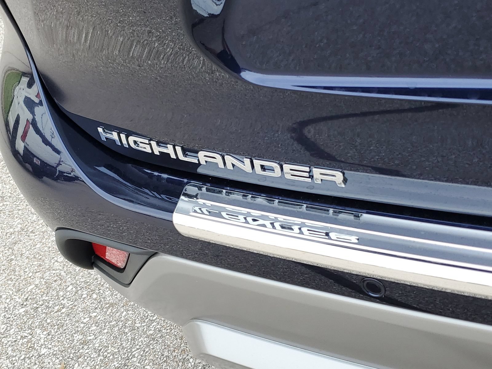 New 2026 Toyota Highlander Platinum AWD/4WD image 7