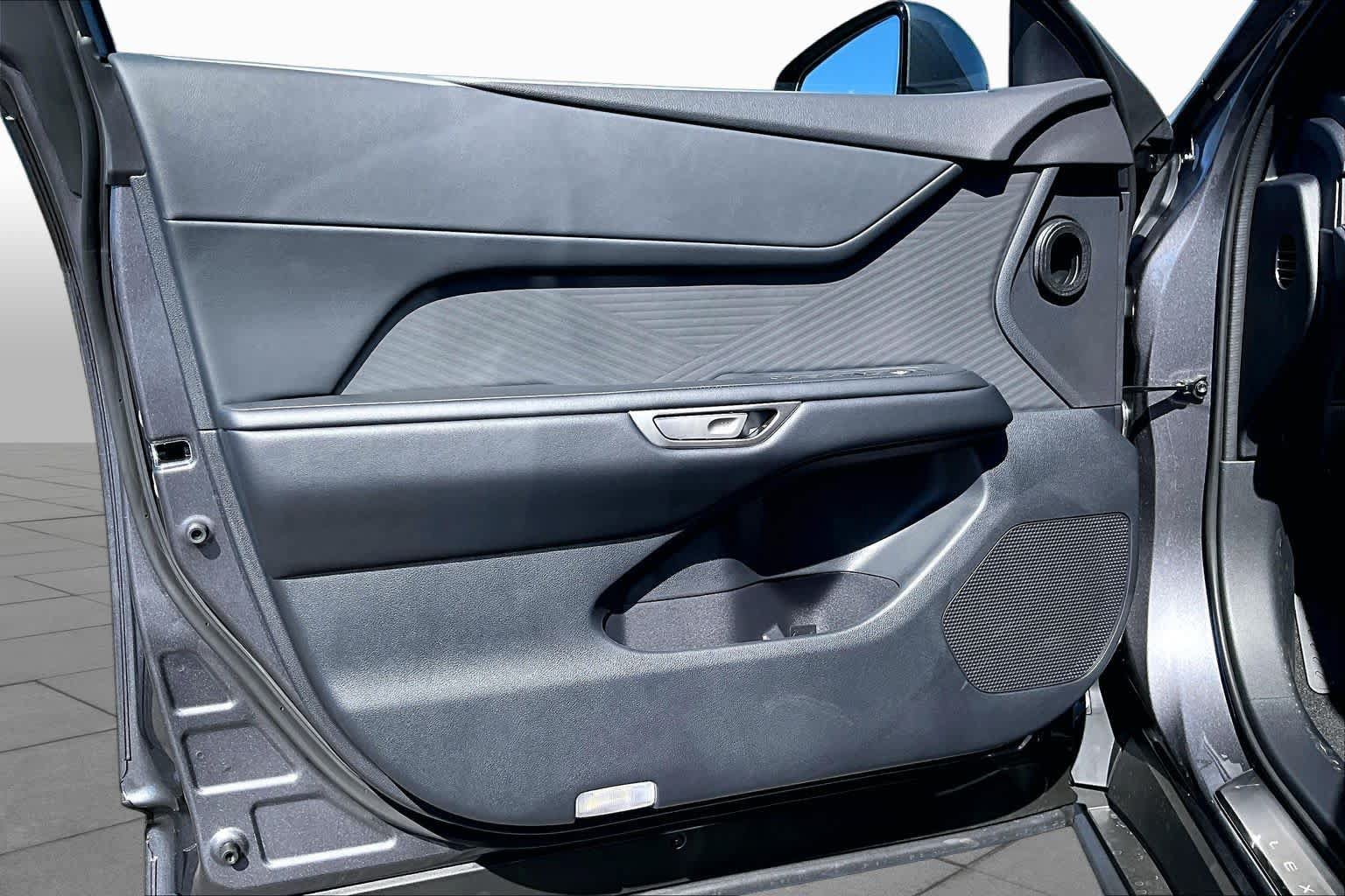 New 2026 Lexus ES 350e FWD image 16