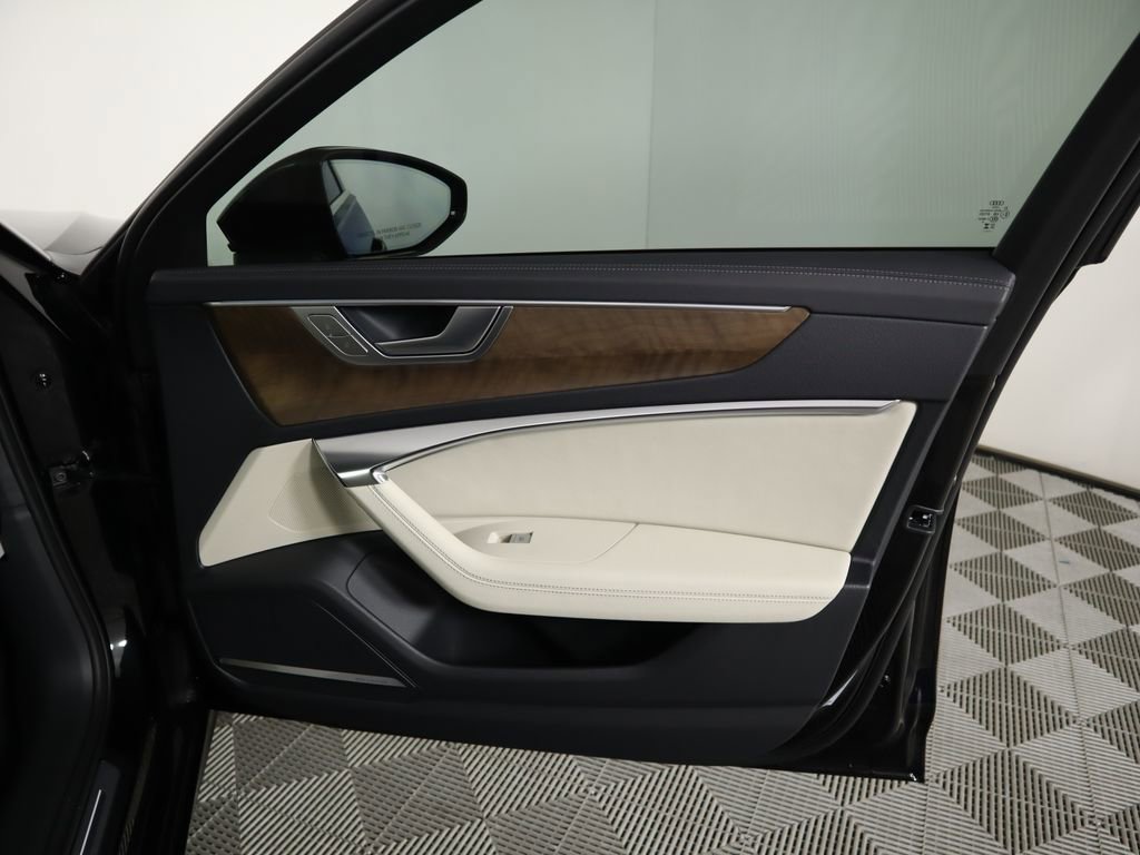 Used 2025 Audi A6 Premium Plus w/ Premium Plus Package image 27
