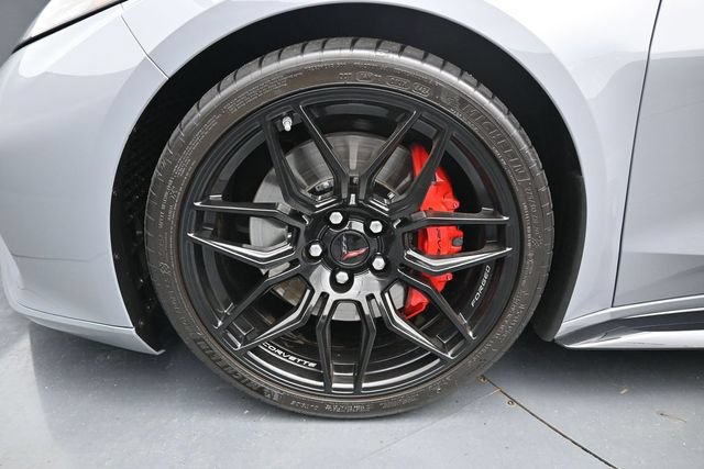 Used 2025 Chevrolet Corvette Z06 w/ Stealth Interior Trim Package RWD image 11