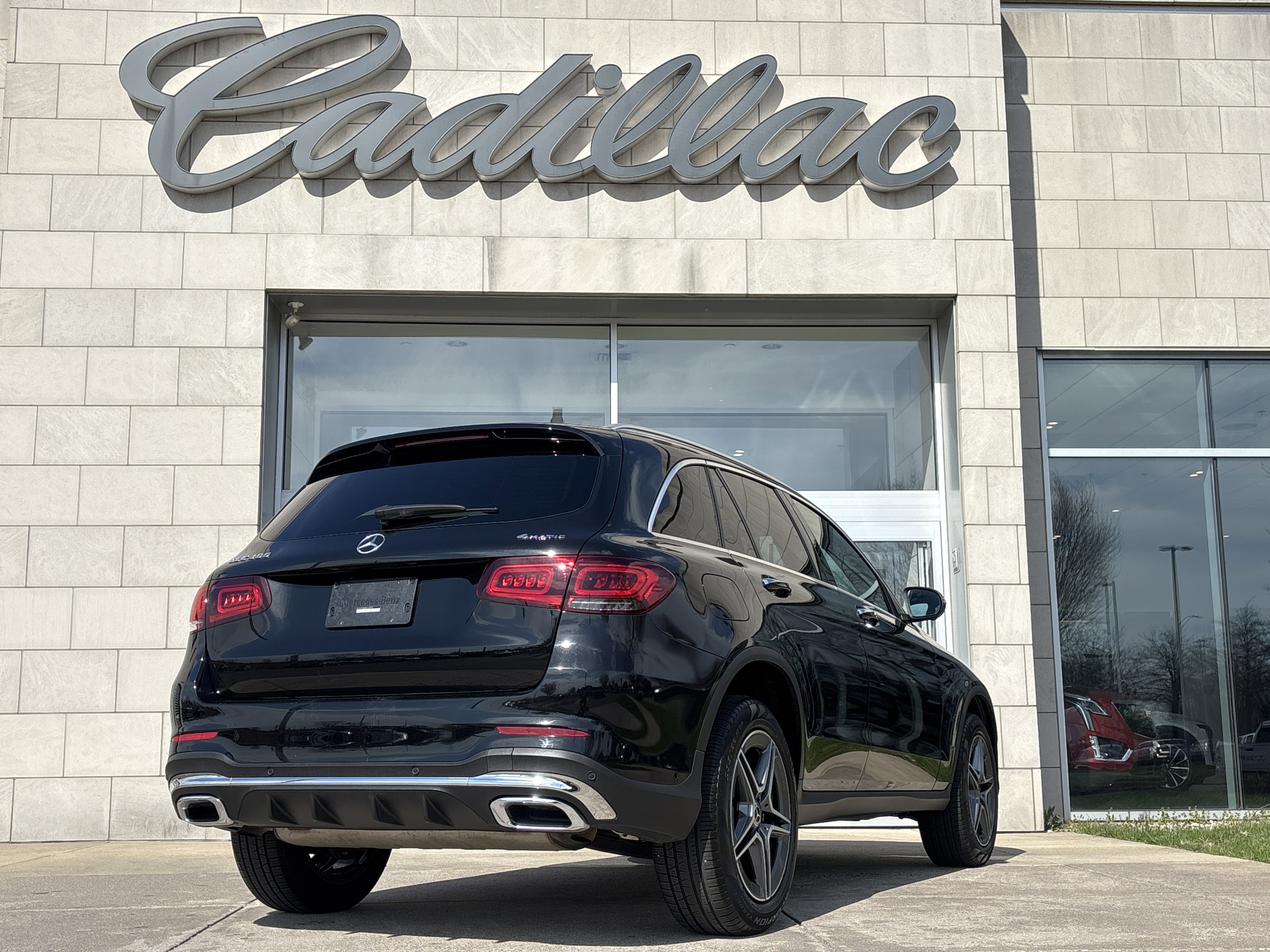 Used 2022 Mercedes-Benz GLC 300 4MATIC image 4