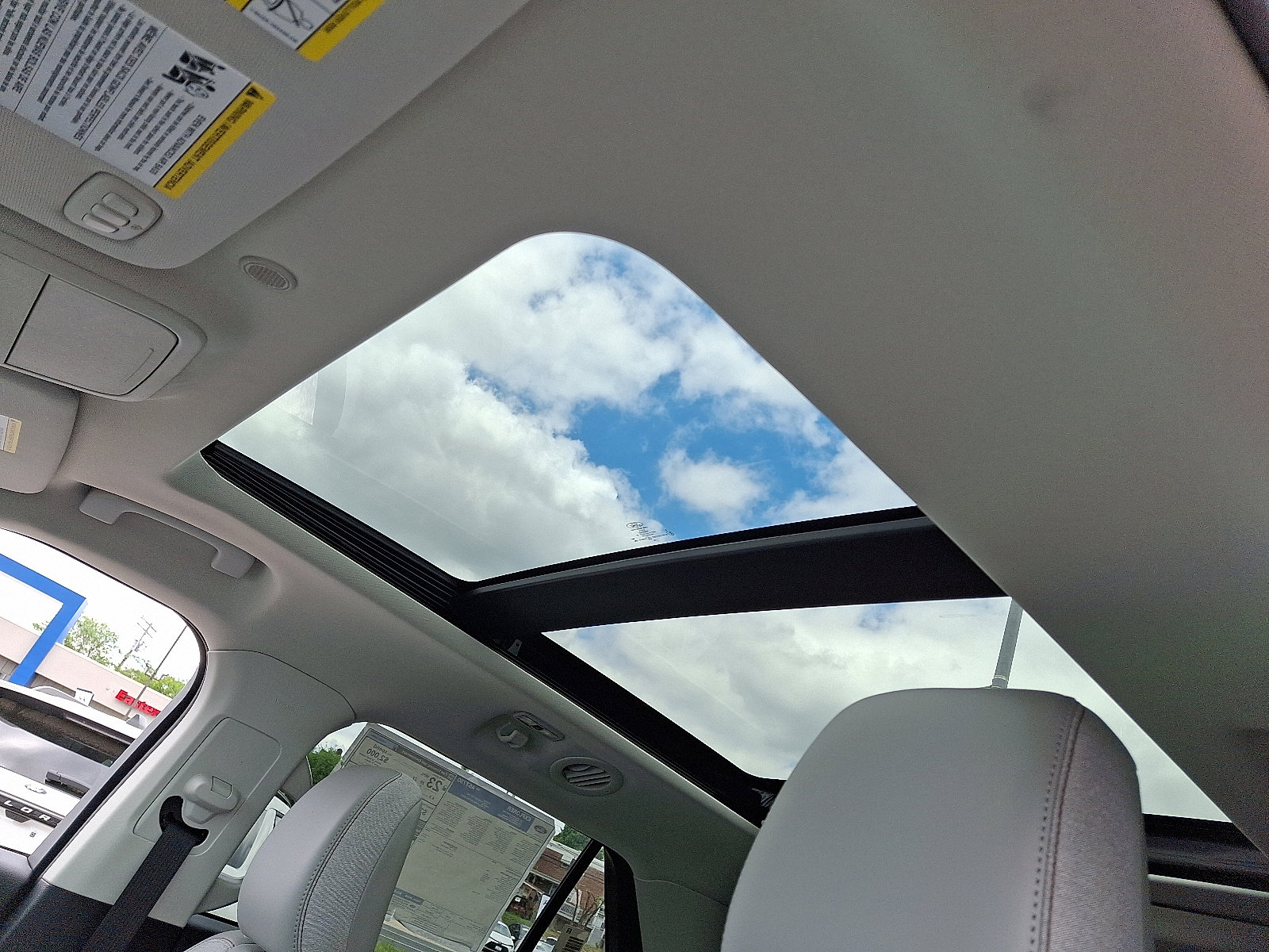 New 2025 Ford Explorer Active w/ Active Comfort Package image 11