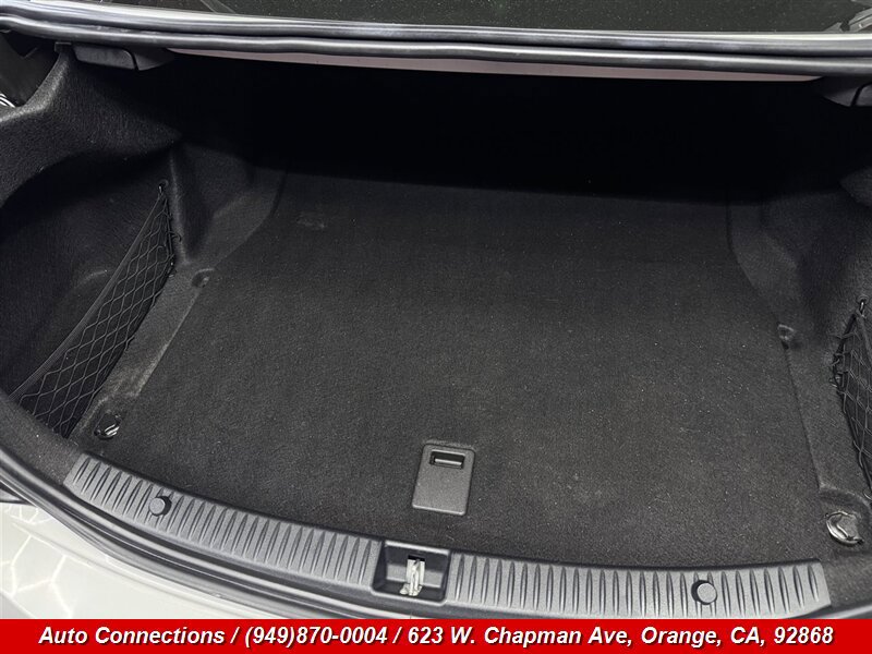 Used 2015 Mercedes-Benz C 300 Sedan image 29
