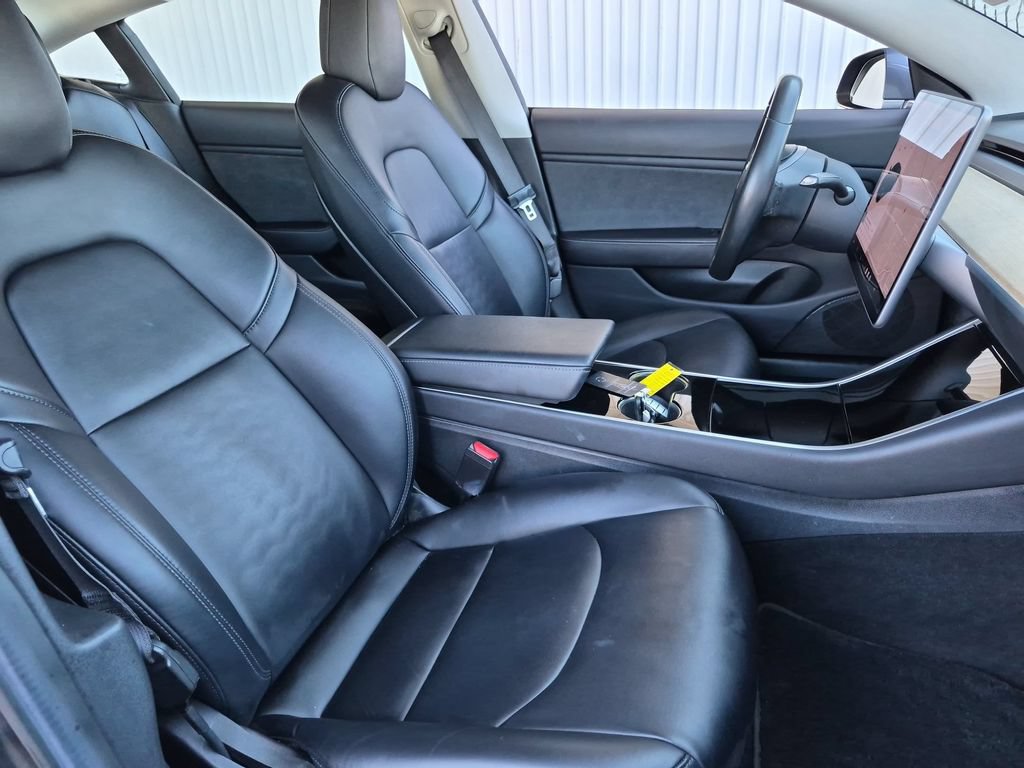 Used 2018 Tesla Model 3 Long Range RWD image 19