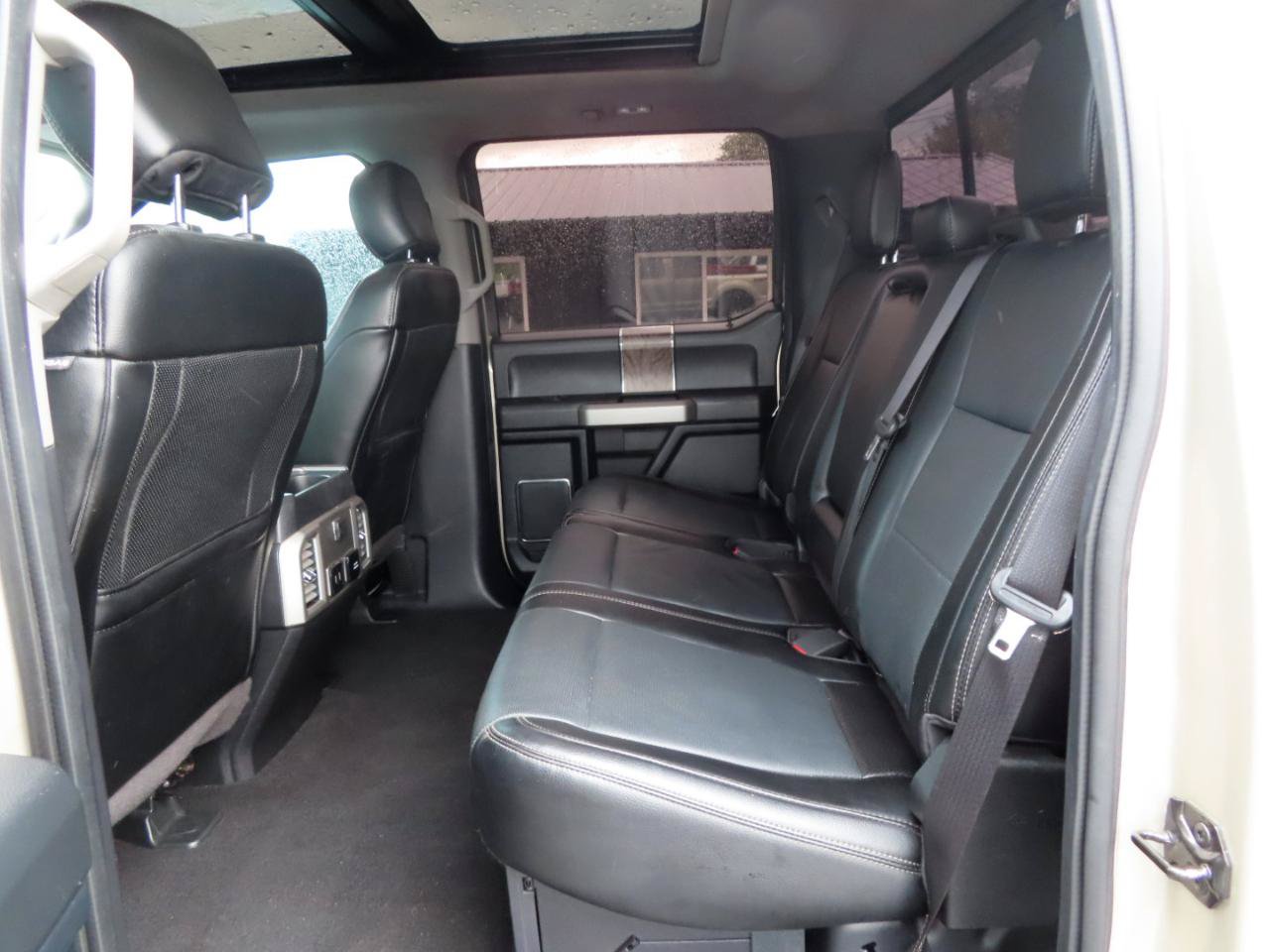 Used 2017 Ford F350 Lariat w/ Lariat Ultimate Package AWD/4WD image 44