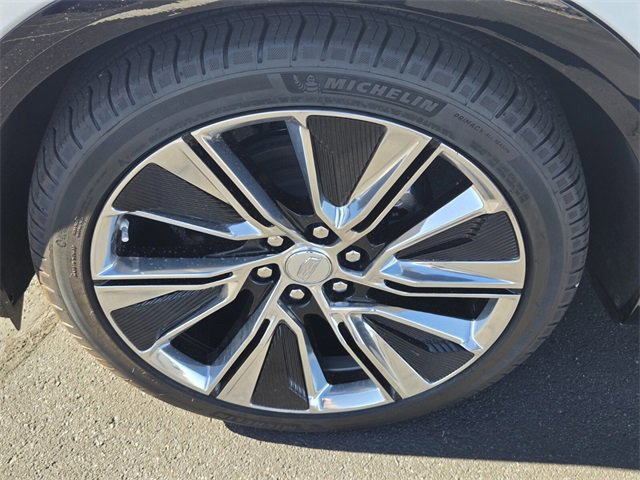 New 2025 Cadillac Lyriq Luxury image 9