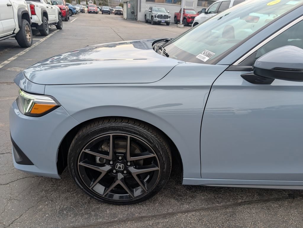 Used 2024 Honda Civic Sport Touring image 2