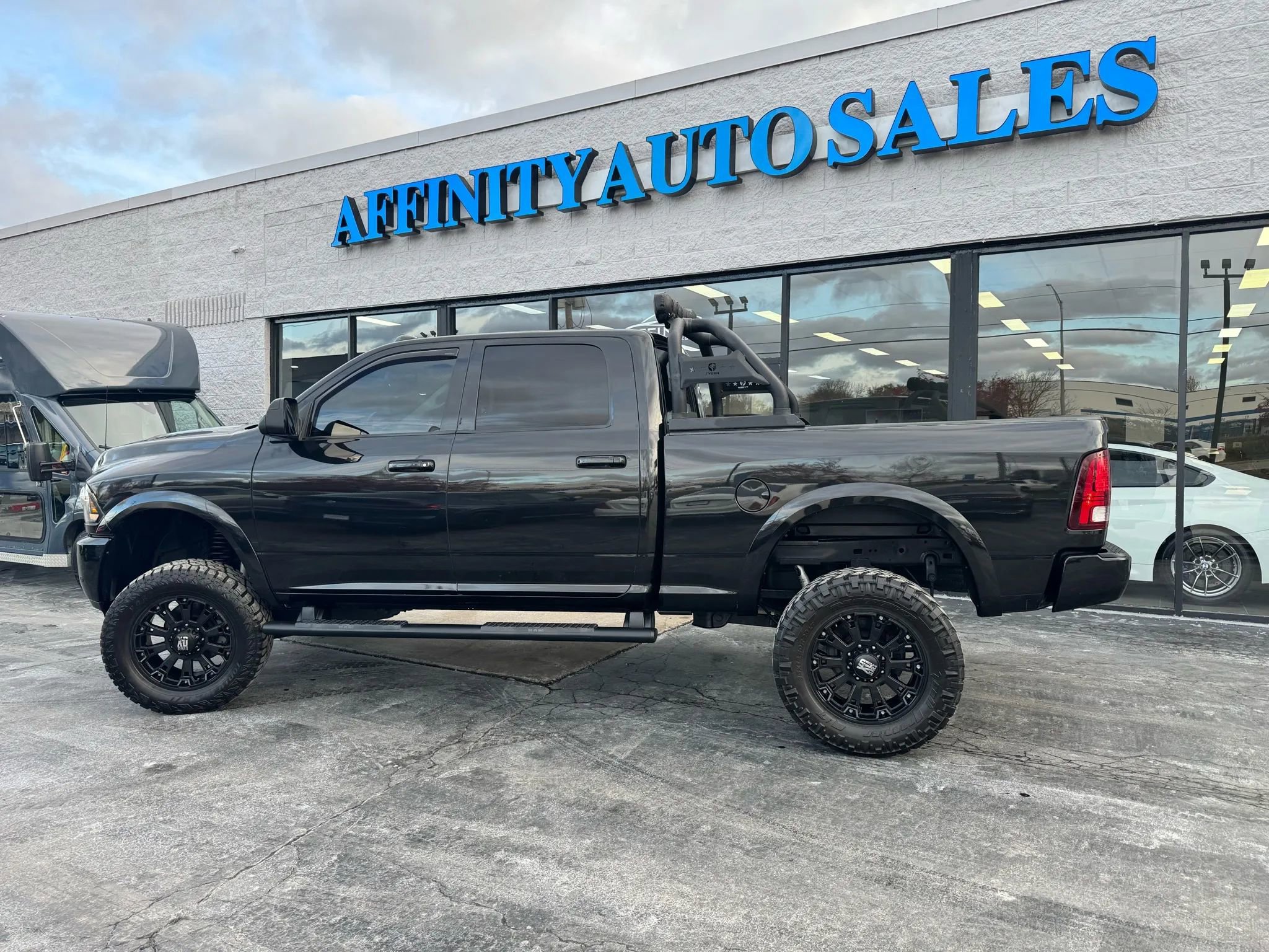 Used 2018 RAM 2500 Laramie w/ Sport Appearance Group image 3