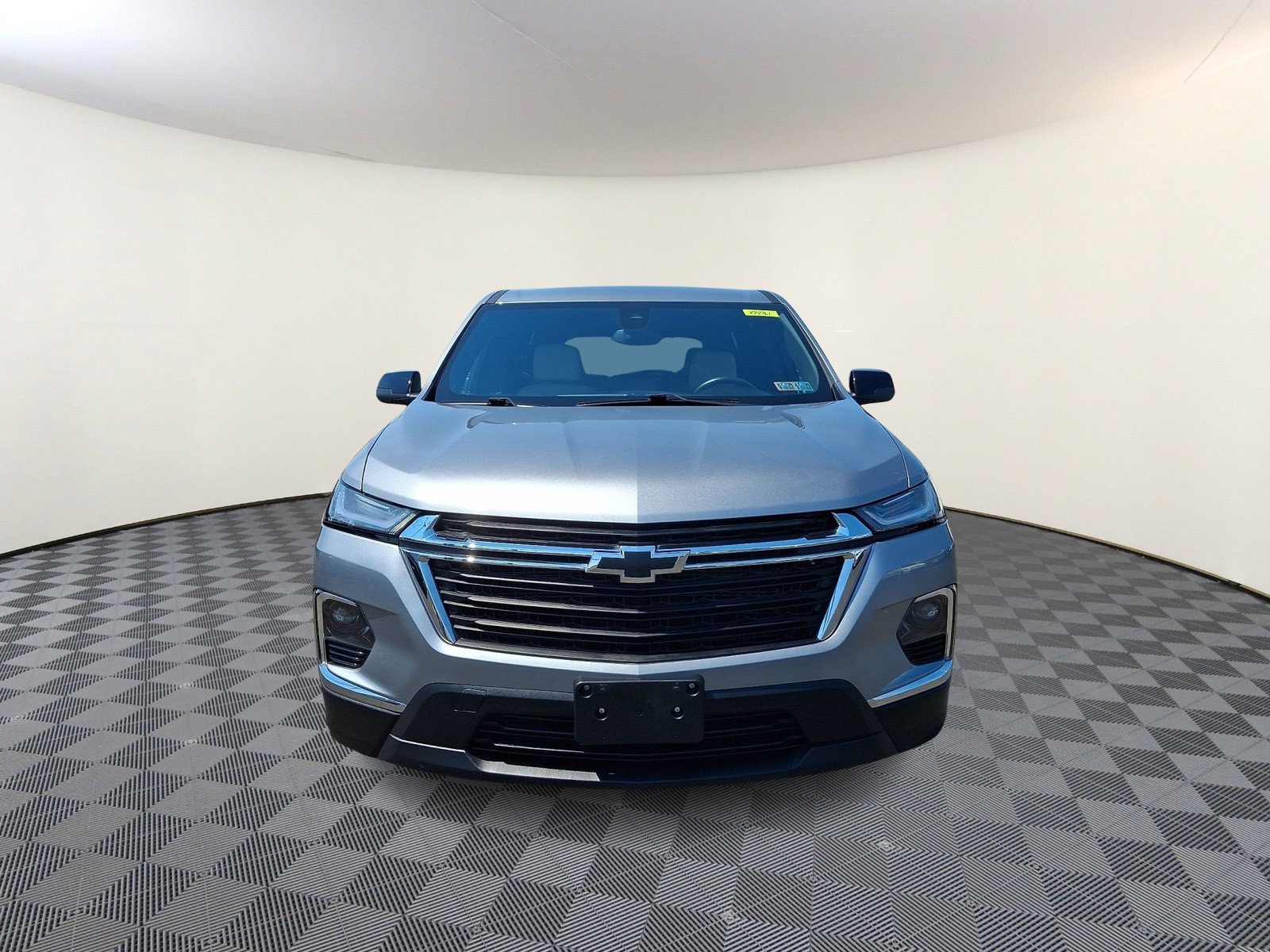 Used 2023 Chevrolet Traverse LS w/ LPO, Floor Liner Package AWD/4WD image 2