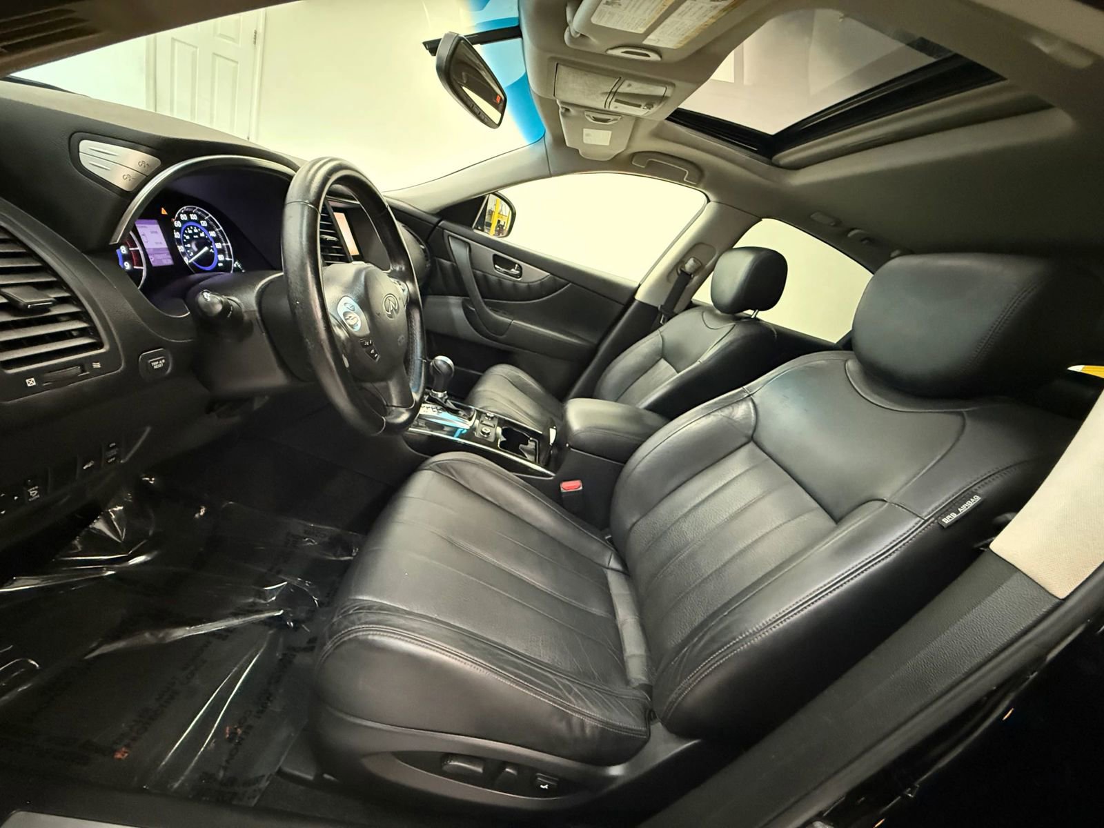 Used 2016 INFINITI QX70 3.7 image 16