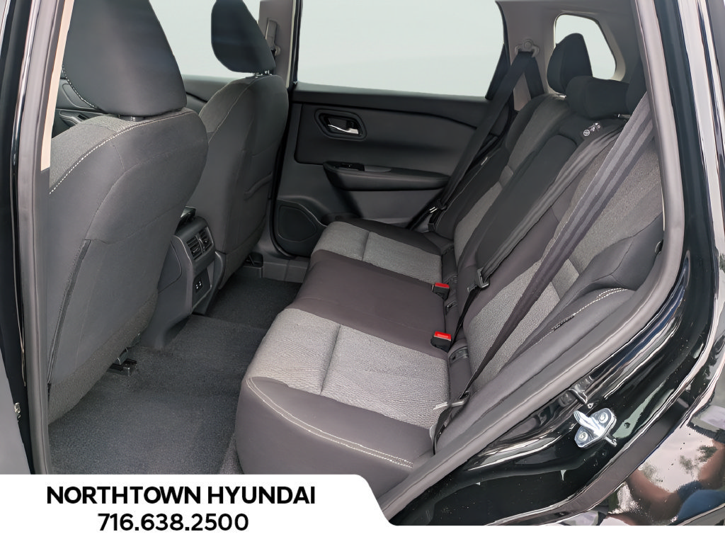 Used 2026 Nissan Rogue SV AWD/4WD image 30