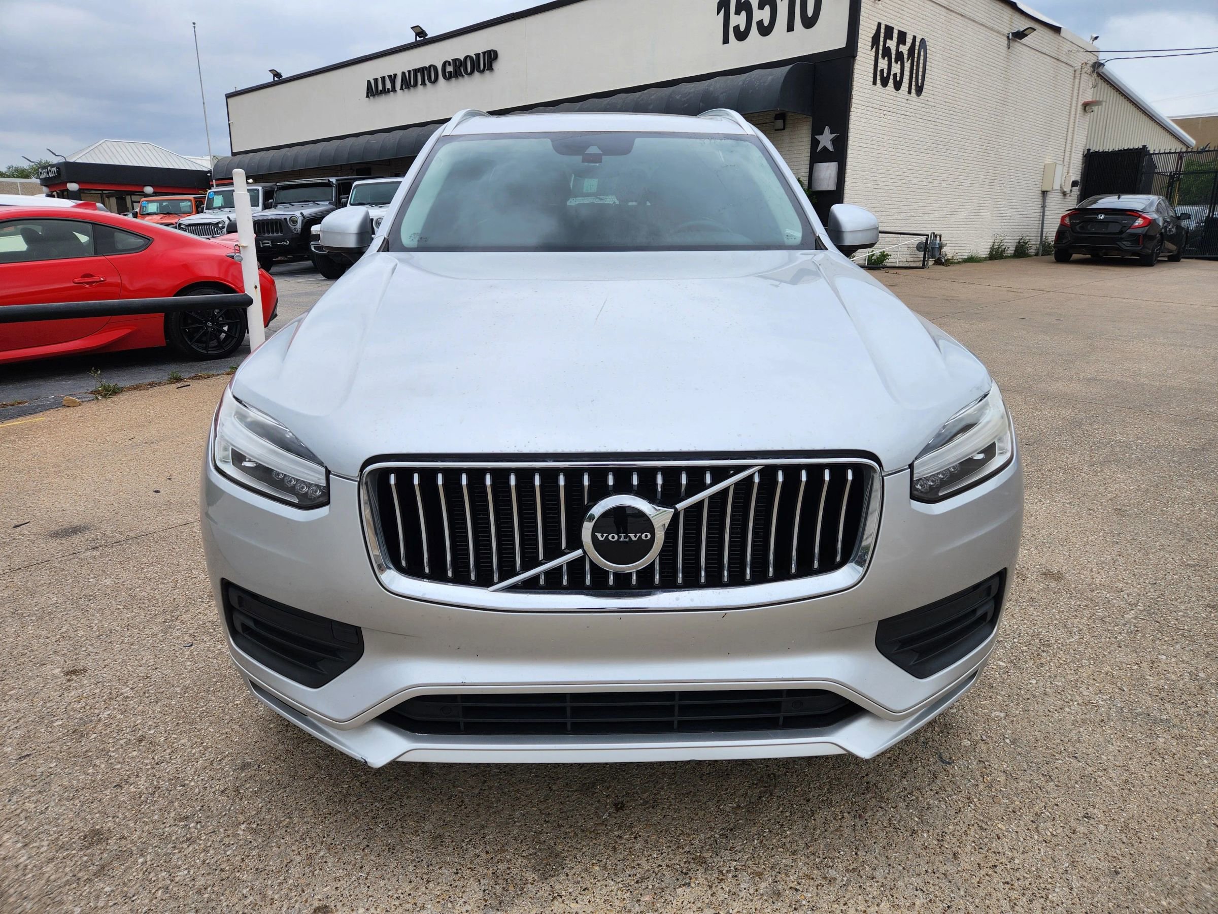 Used 2020 Volvo XC90 T5 Momentum w/ Protection Package Premier image 8