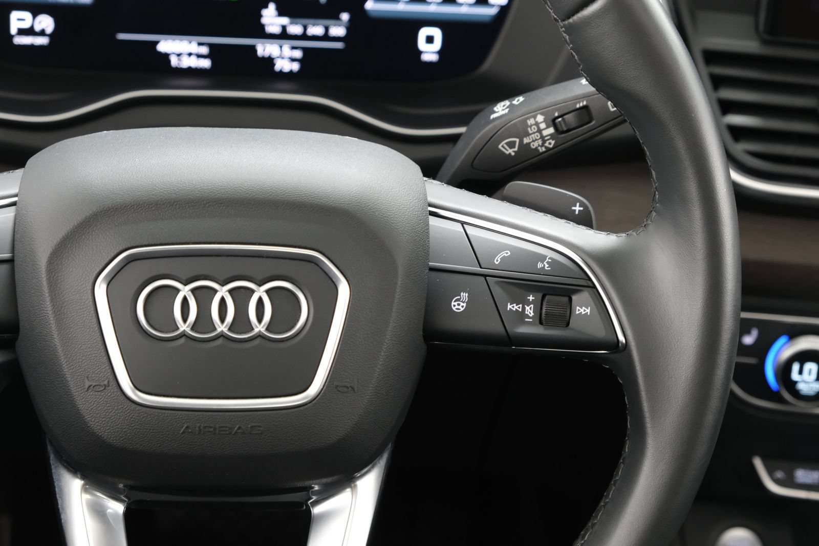 Used 2022 Audi Q5 2.0T Premium Plus w/ Premium Plus Package AWD/4WD image 15