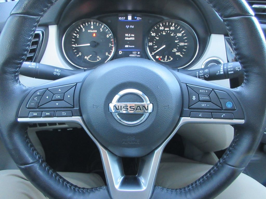 Used 2020 Nissan Rogue Sport SL image 25