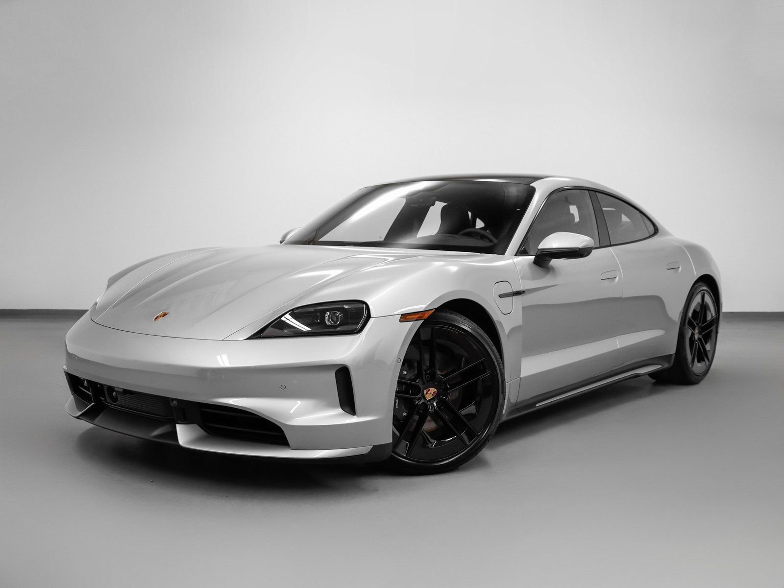 New 2025 Porsche Taycan image 1