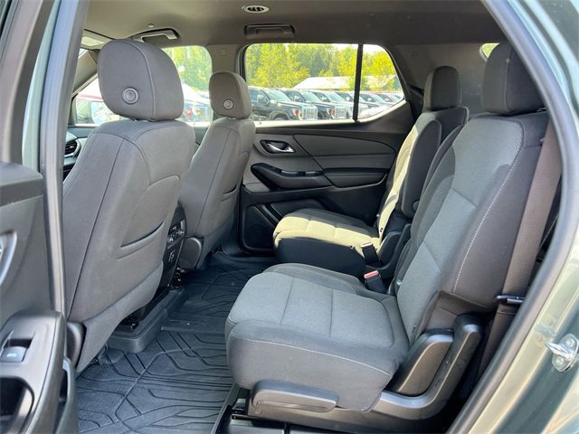 Used 2023 Chevrolet Traverse LT image 23