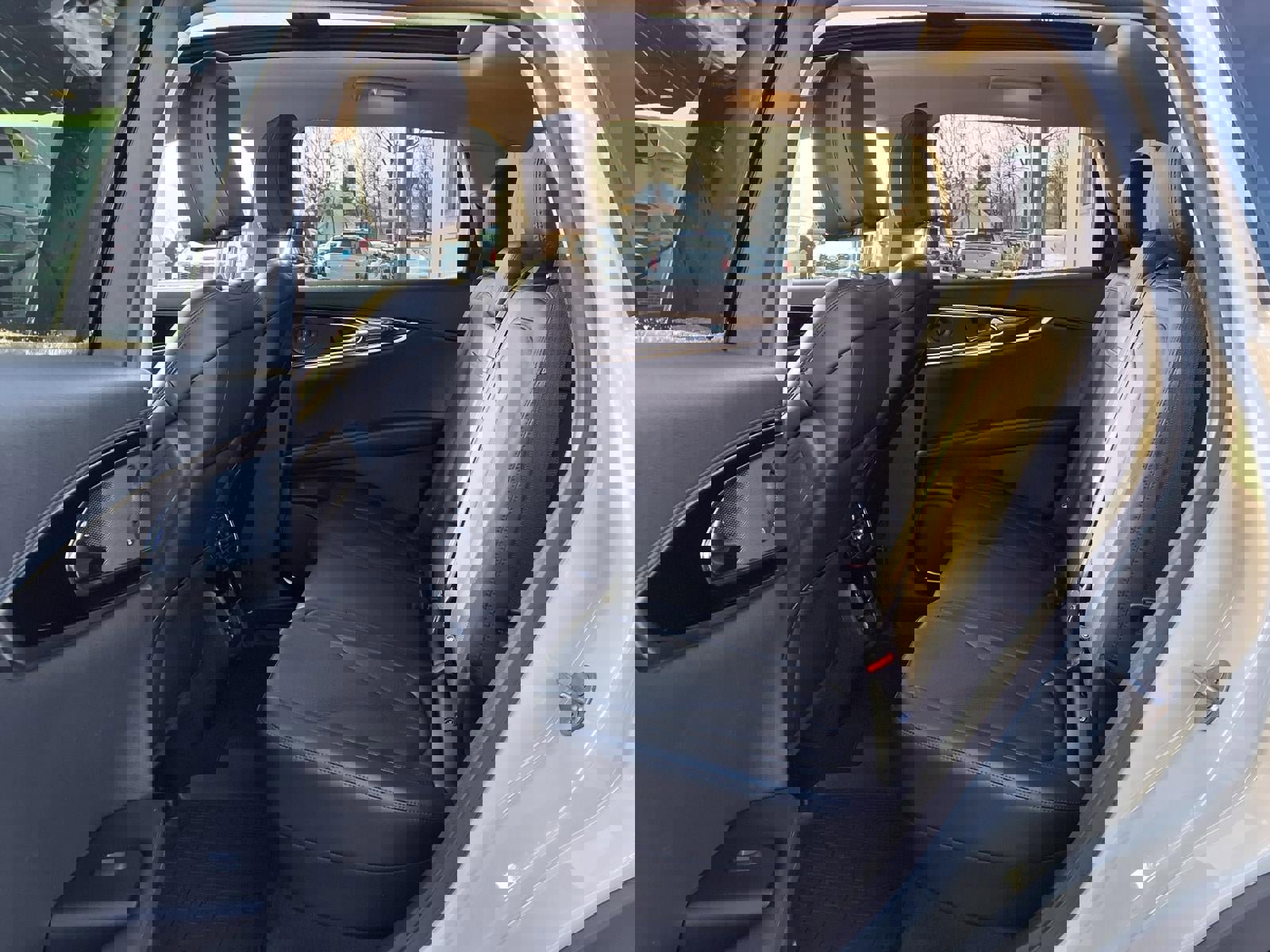 Used 2023 Lincoln Nautilus Reserve w/ Equipment Group 201A image 10