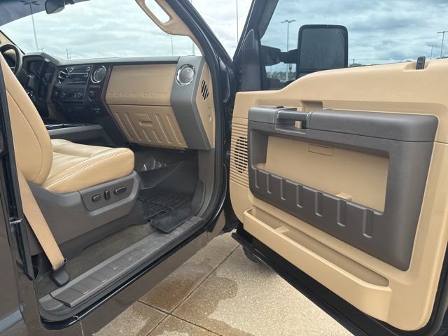 Used 2011 Ford F250 Lariat w/ Lariat Interior Pkg image 51