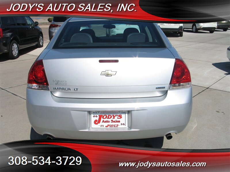 Used 2016 Chevrolet Impala LT FWD image 29