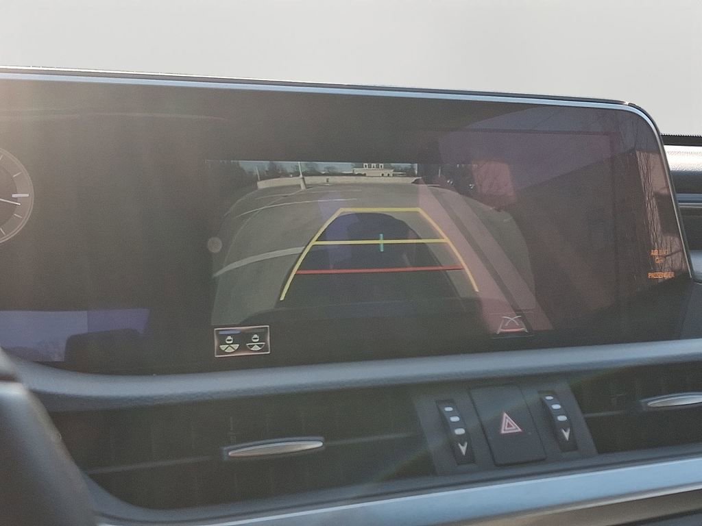 Used 2021 Lexus ES 300h w/ Accessory Package 2 image 19