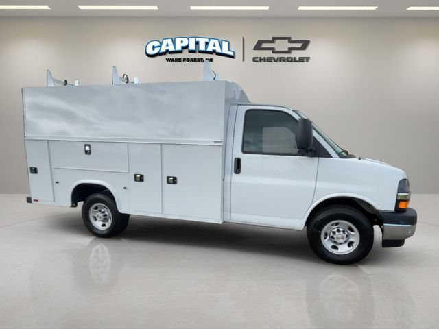 New 2025 Chevrolet Express 3500 w/ Power Convenience Package RWD image 6