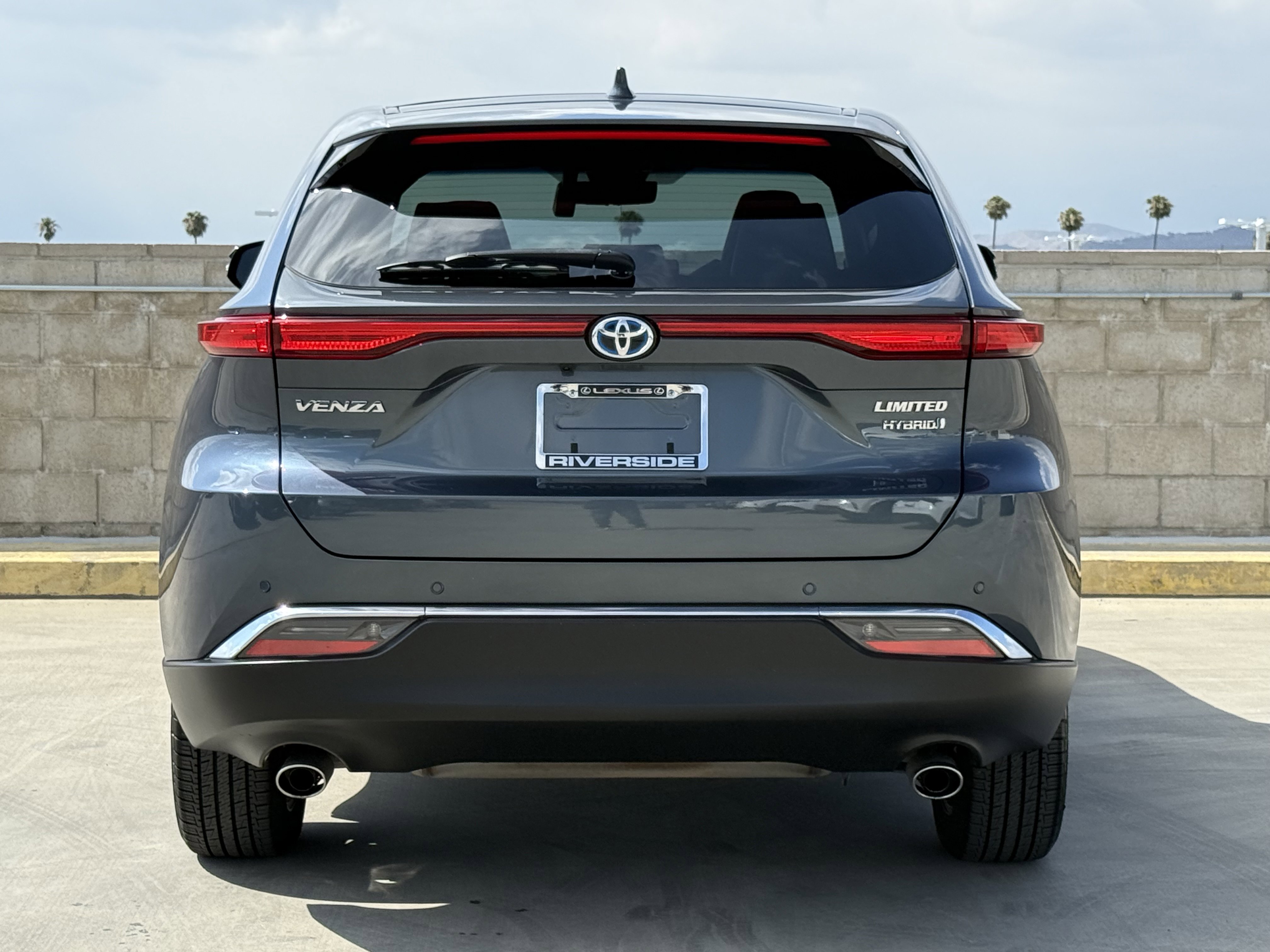 Used 2022 Toyota Venza Limited AWD/4WD image 10